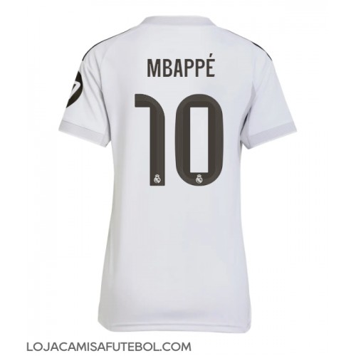 Camisa de Futebol Real Madrid Kylian Mbappe #10 Equipamento Principal Mulheres 2025-26 Manga Curta